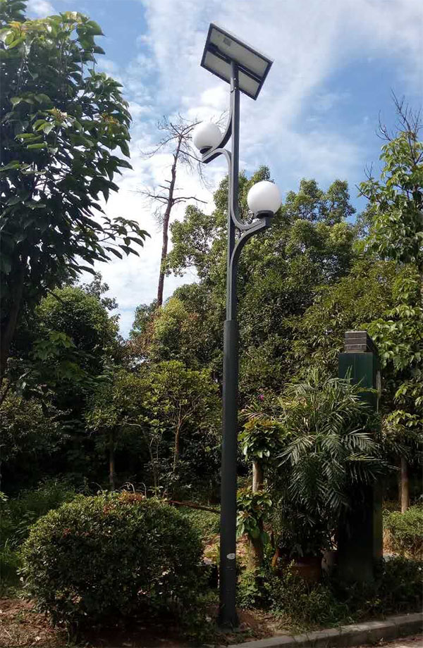 5米雙頭市電互補(bǔ)太陽能庭院燈、路燈